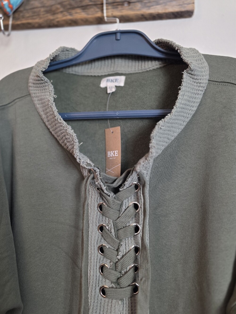 BKE XXL Olive Lace Up Mixed Media Waffle Knit Pullover Boho - Picture 4 of 15